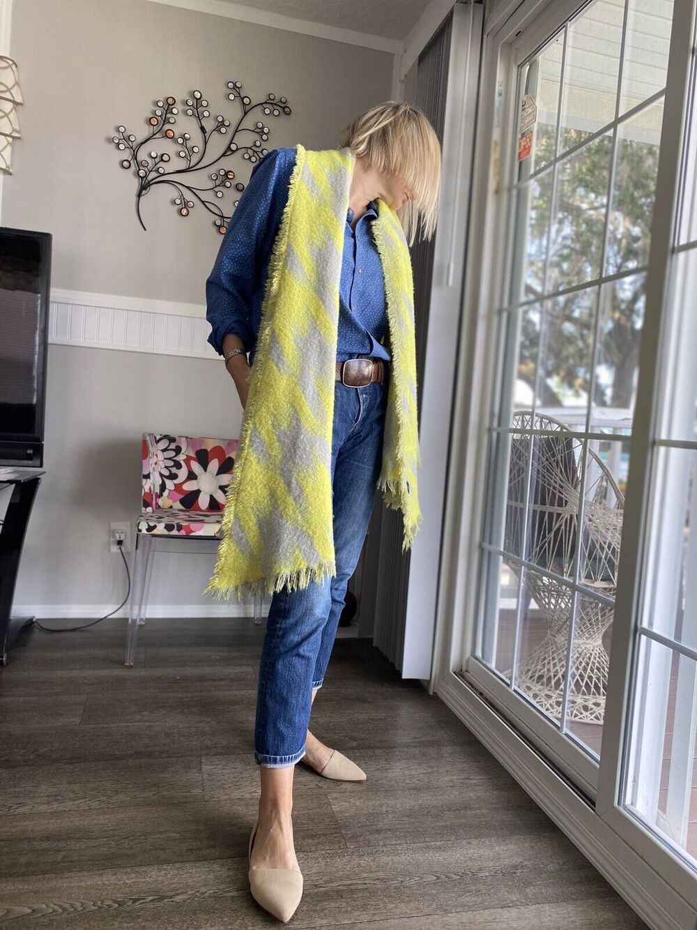 Bright, very beautiful scarf. Very cozy.